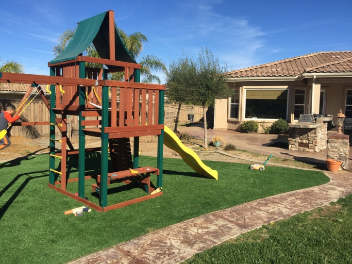 Fake Grass Christiansburg, Ohio Kids Indoor Playground, Backyards