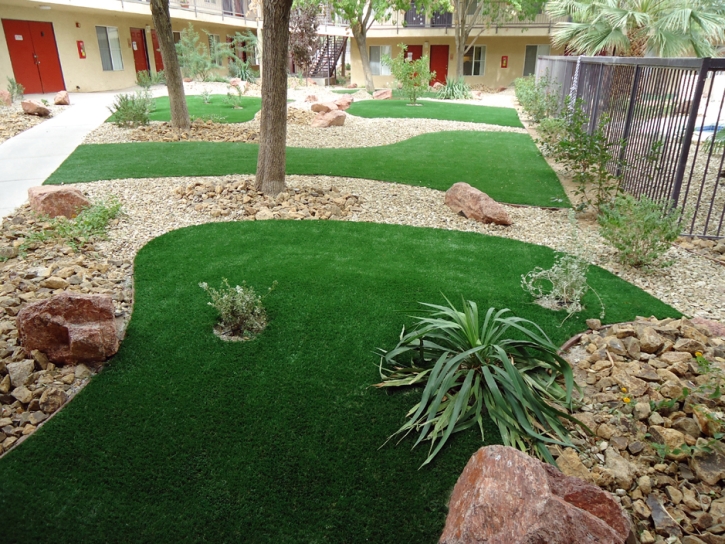 Outdoor Carpet Upper Sandusky, Ohio Gardeners, Commercial Landscape